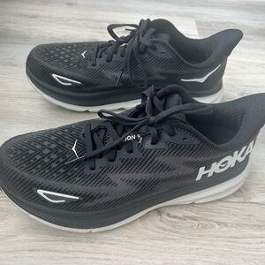 Men’s HOKA 9.5 black